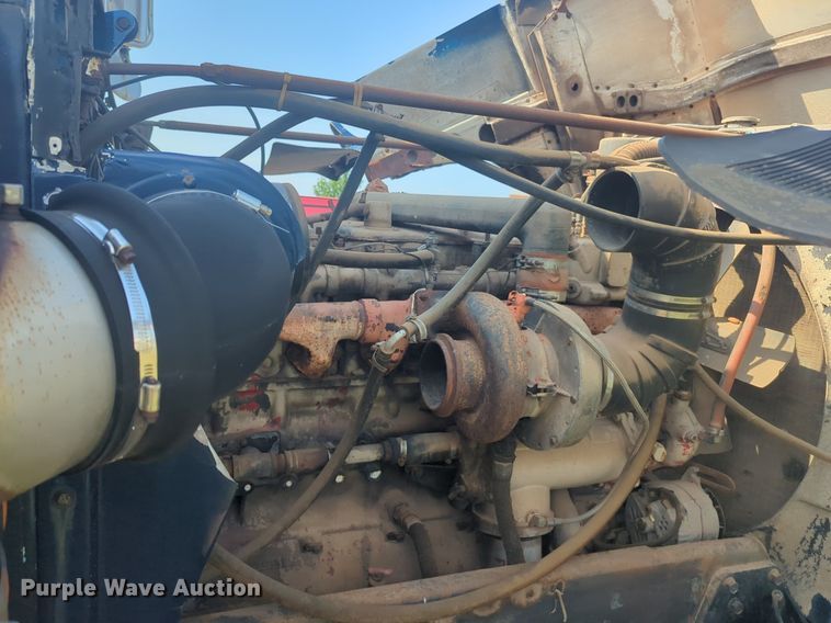 image for item DL1057 1979 Peterbilt 359S27 semi truck