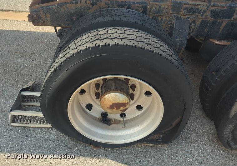 image for item DL1057 1979 Peterbilt 359S27 semi truck