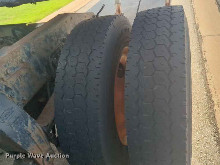 image for item DL1057 1979 Peterbilt 359S27 semi truck