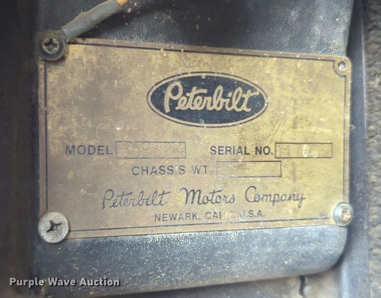 image for item DL1057 1979 Peterbilt 359S27 semi truck