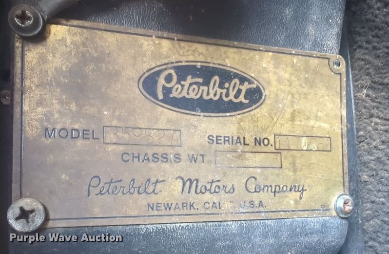 image for item DL1057 1979 Peterbilt 359S27 semi truck