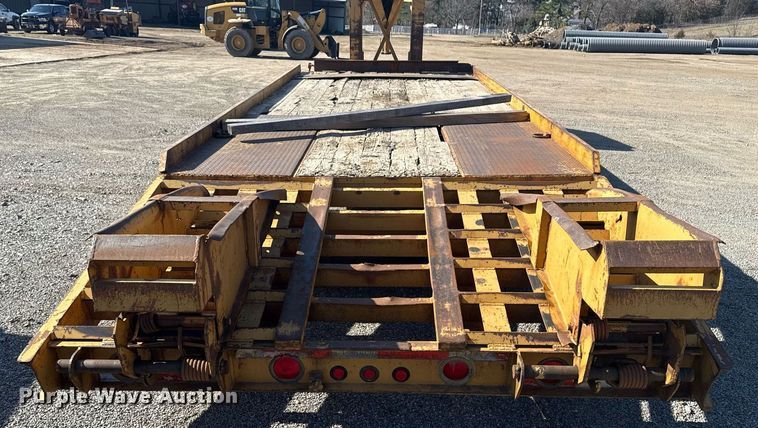 image for item DM5587 2012 Belshe FB30 equipment trailer