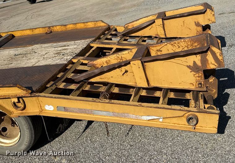 image for item DM5587 2012 Belshe FB30 equipment trailer