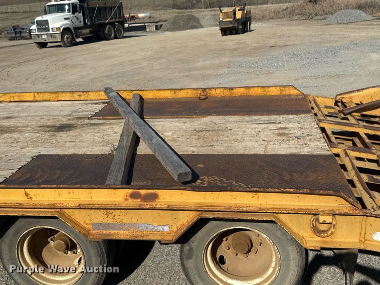 image for item DM5587 2012 Belshe FB30 equipment trailer