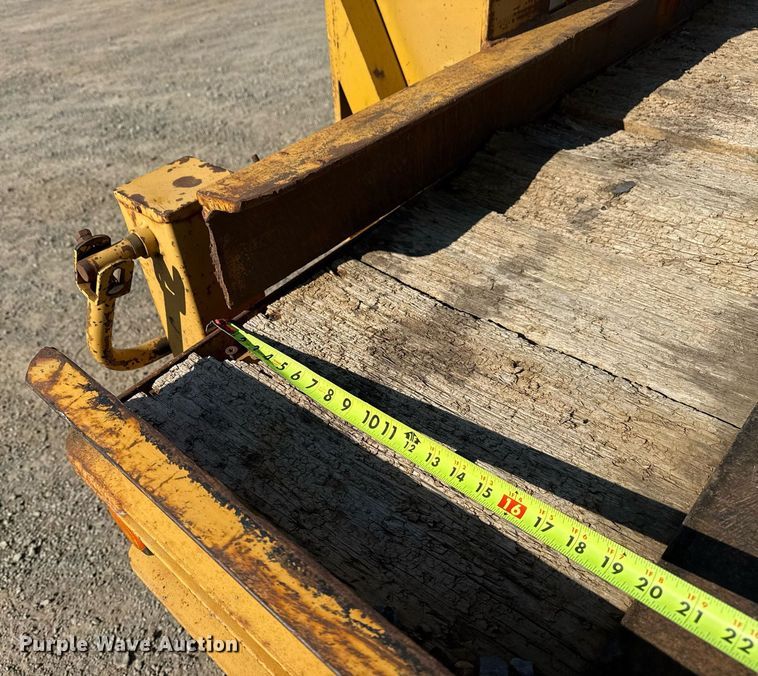 image for item DM5587 2012 Belshe FB30 equipment trailer