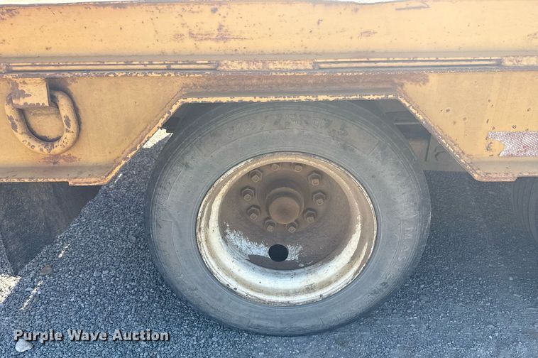 image for item DM5587 2012 Belshe FB30 equipment trailer