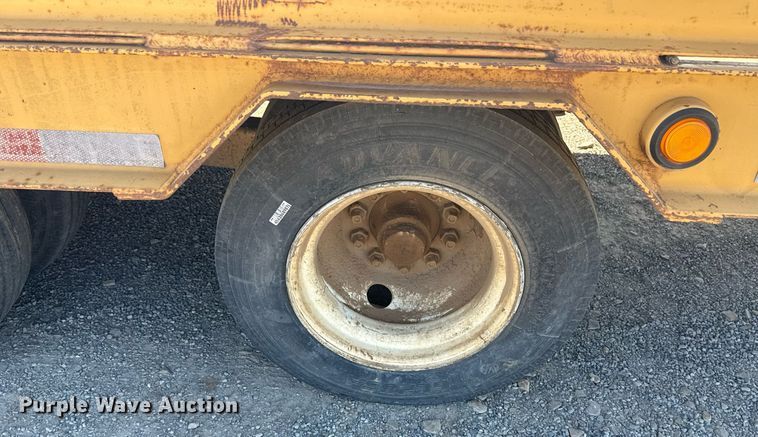 image for item DM5587 2012 Belshe FB30 equipment trailer