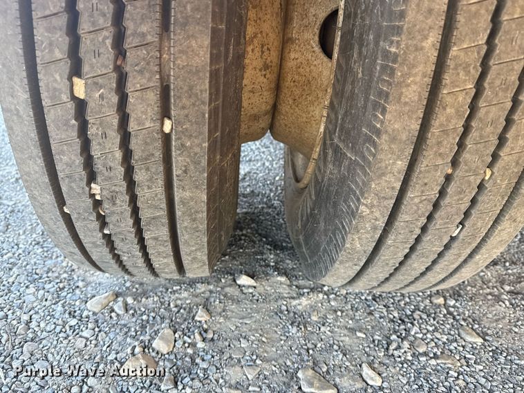 image for item DM5587 2012 Belshe FB30 equipment trailer