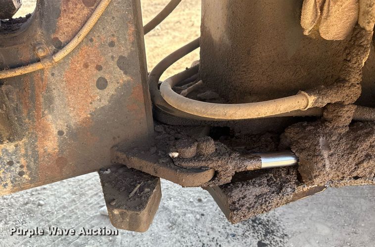 image for item DM5588 1980 Hyster C530A pneumatic roller