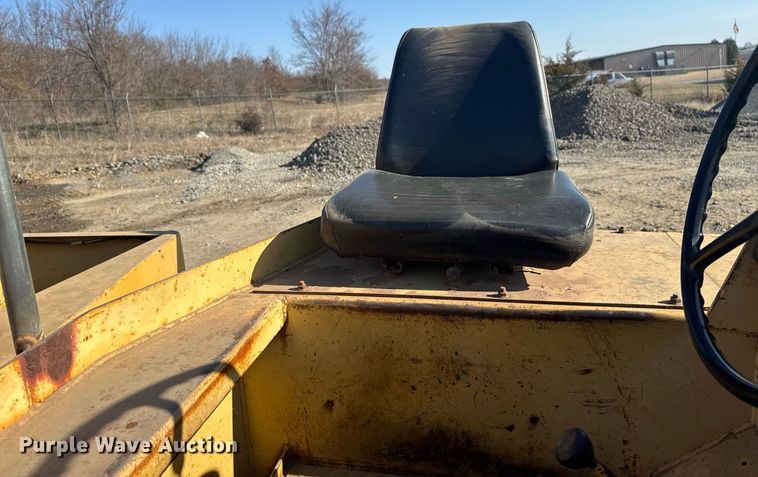 image for item DM5588 1980 Hyster C530A pneumatic roller