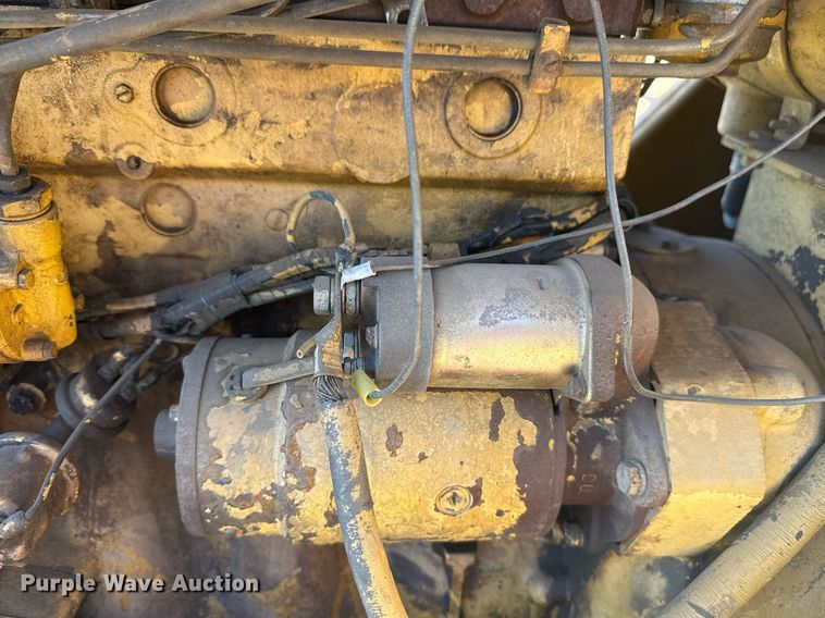 image for item DM5588 1980 Hyster C530A pneumatic roller