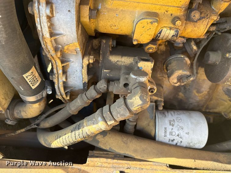 image for item DM5588 1980 Hyster C530A pneumatic roller