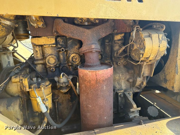 image for item DM5588 1980 Hyster C530A pneumatic roller