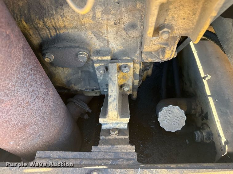 image for item DM5588 1980 Hyster C530A pneumatic roller