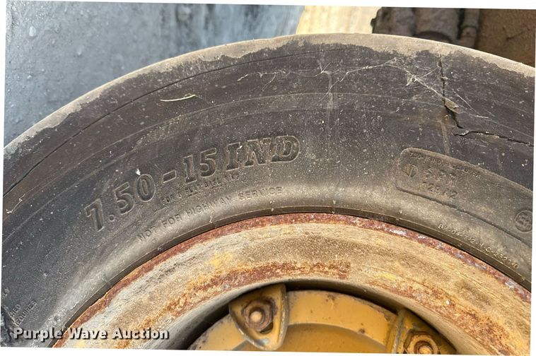 image for item DM5588 1980 Hyster C530A pneumatic roller