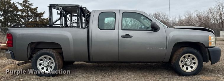 image for item DM5602 2008 Chevrolet Silverado 1500 Ext. Cab pickup truck