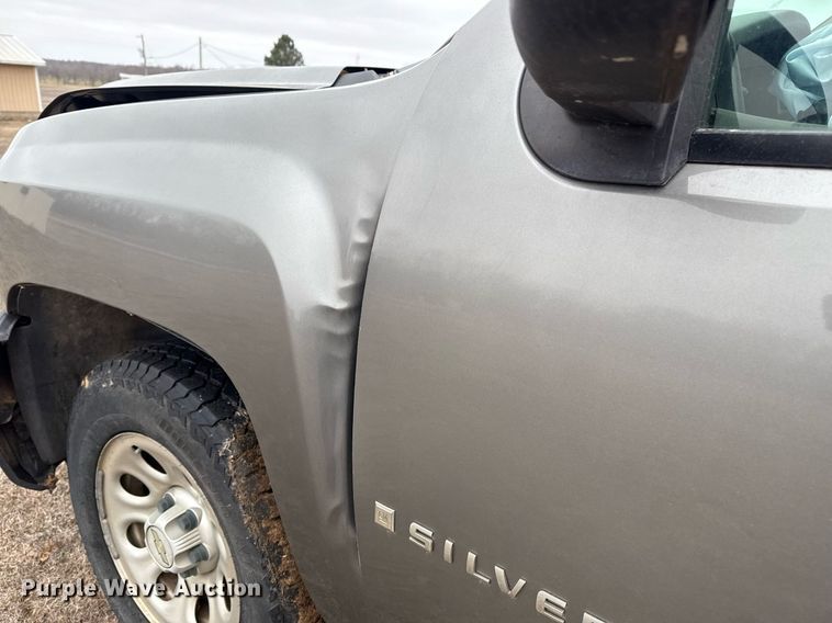 image for item DM5602 2008 Chevrolet Silverado 1500 Ext. Cab pickup truck