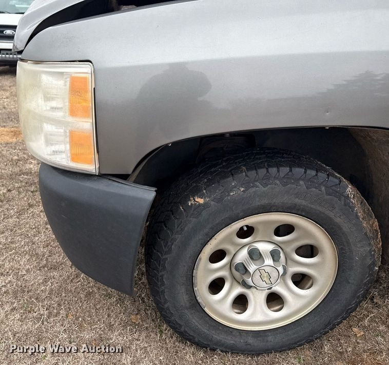 image for item DM5602 2008 Chevrolet Silverado 1500 Ext. Cab pickup truck