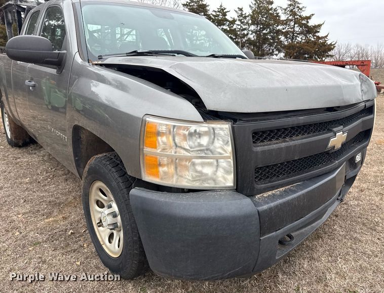 image for item DM5602 2008 Chevrolet Silverado 1500 Ext. Cab pickup truck