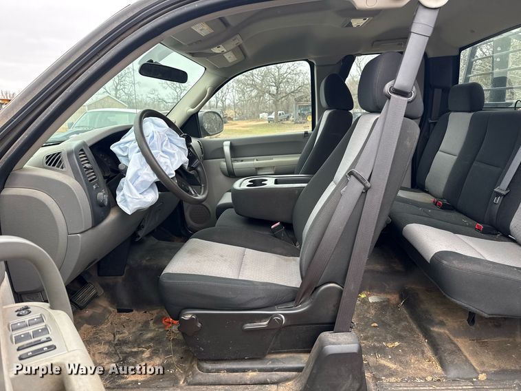 image for item DM5602 2008 Chevrolet Silverado 1500 Ext. Cab pickup truck