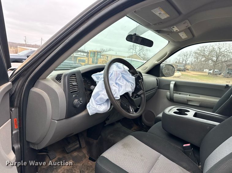 image for item DM5602 2008 Chevrolet Silverado 1500 Ext. Cab pickup truck