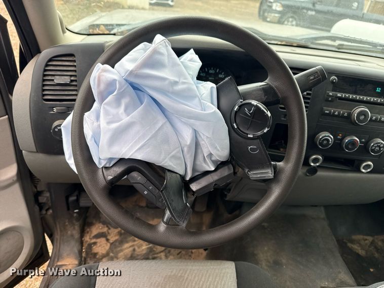 image for item DM5602 2008 Chevrolet Silverado 1500 Ext. Cab pickup truck