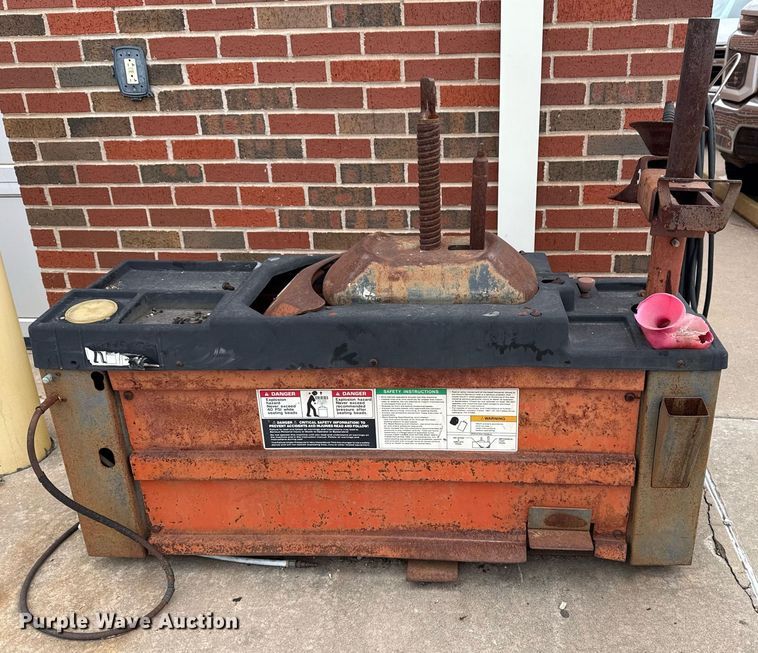 image for item DM5603 Coats 4050A center post tire machine