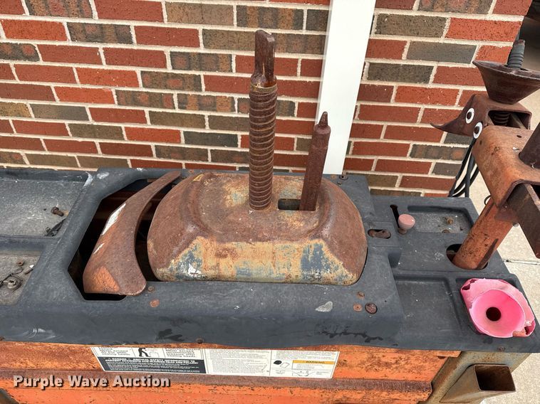 image for item DM5603 Coats 4050A center post tire machine