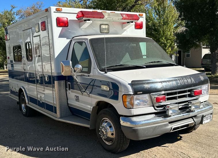 image for item DN0800 1998 Ford E450 ambulance