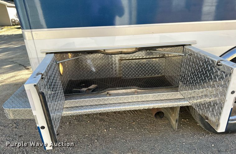 image for item DN0800 1998 Ford E450 ambulance