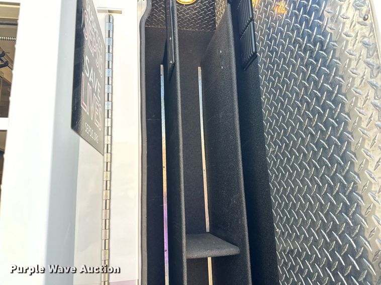 image for item DN0800 1998 Ford E450 ambulance