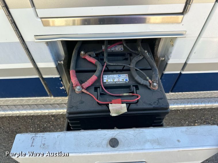 image for item DN0800 1998 Ford E450 ambulance