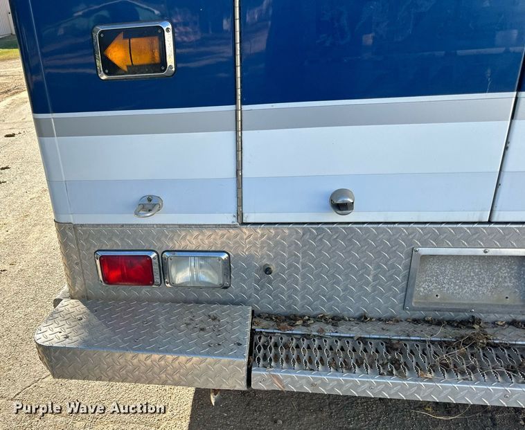 image for item DN0800 1998 Ford E450 ambulance