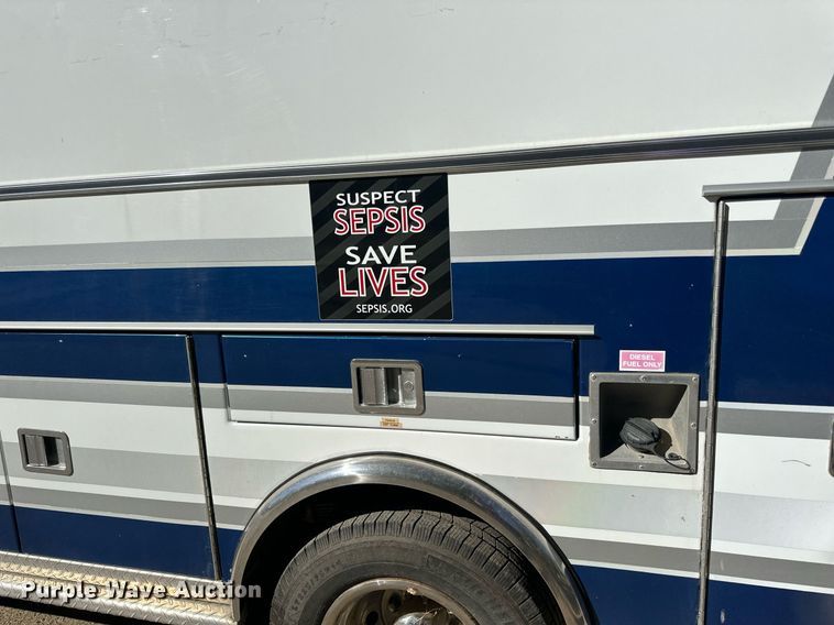 image for item DN0800 1998 Ford E450 ambulance