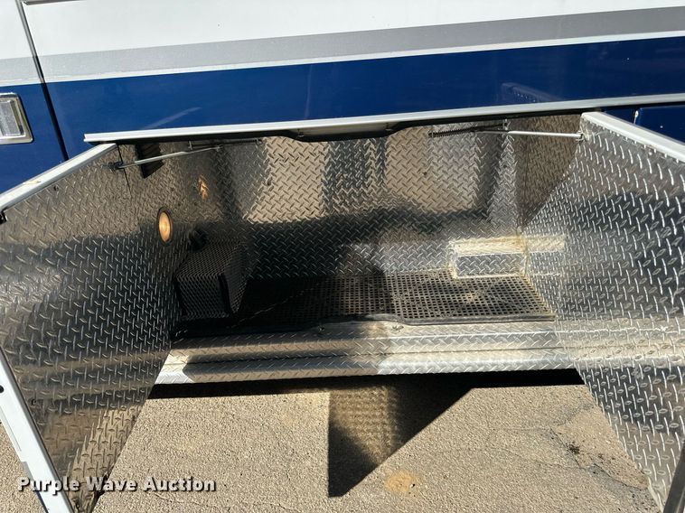 image for item DN0800 1998 Ford E450 ambulance