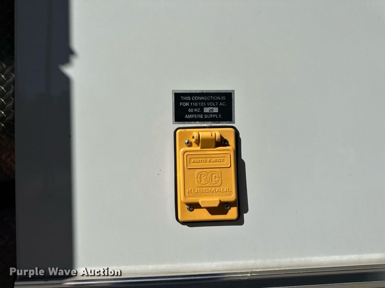 image for item DN0800 1998 Ford E450 ambulance