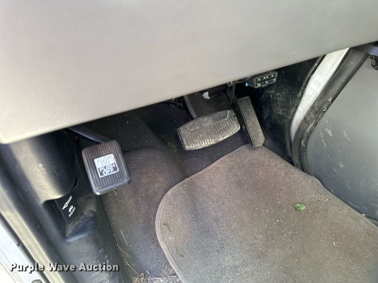 image for item DN0800 1998 Ford E450 ambulance