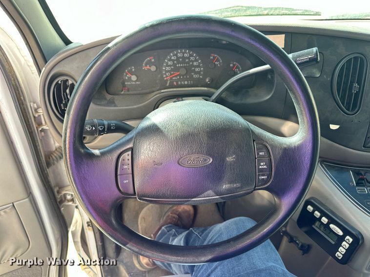 image for item DN0800 1998 Ford E450 ambulance