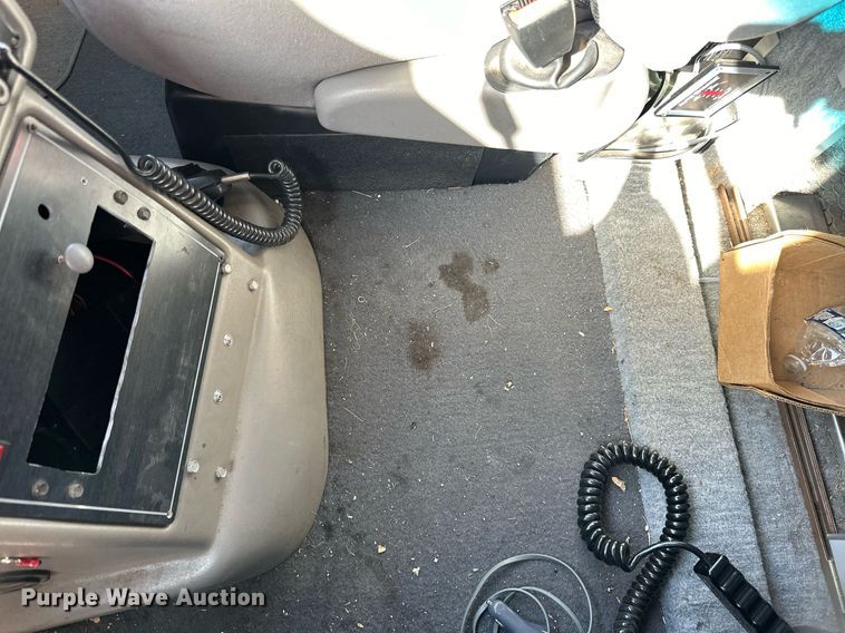 image for item DN0800 1998 Ford E450 ambulance