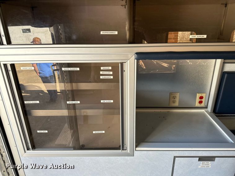 image for item DN0800 1998 Ford E450 ambulance