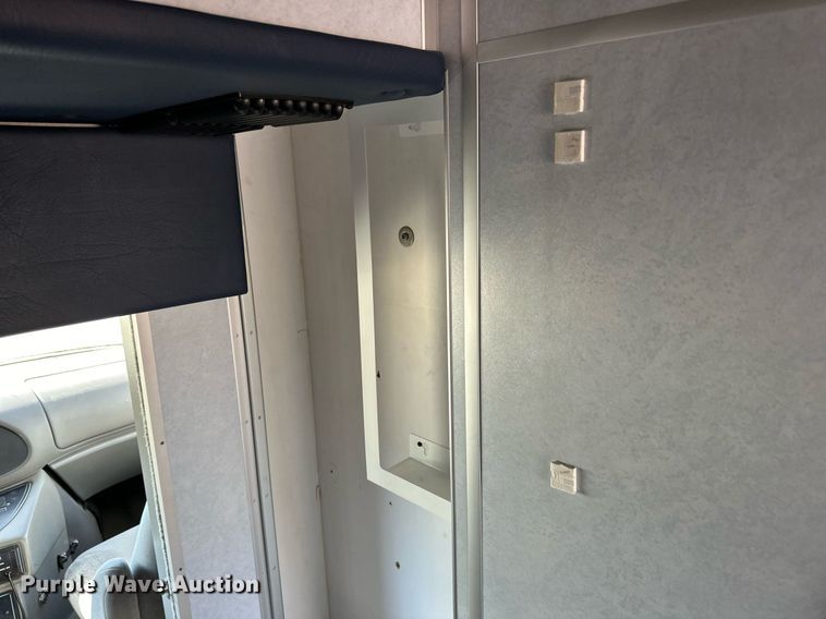 image for item DN0800 1998 Ford E450 ambulance