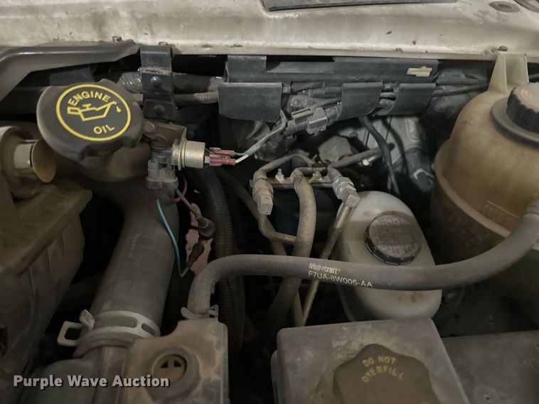 image for item DN0800 1998 Ford E450 ambulance