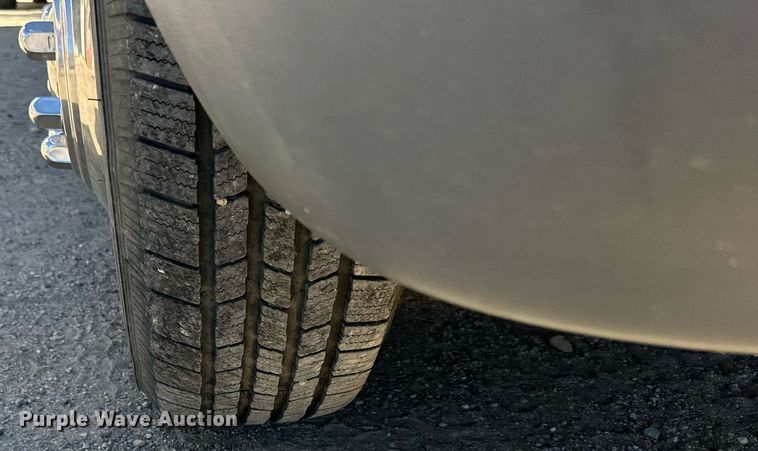 image for item DN0800 1998 Ford E450 ambulance