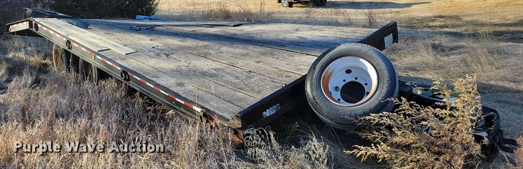image for item DN3689 2003 Dakota Manufacturing Trail- Eze TE40R24 equipment trailer