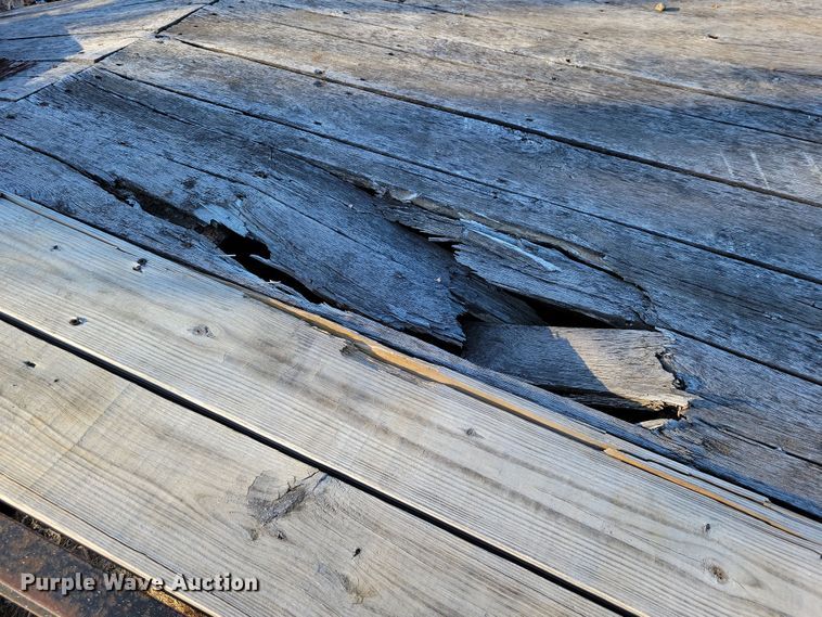 image for item DN3689 2003 Dakota Manufacturing Trail- Eze TE40R24 equipment trailer