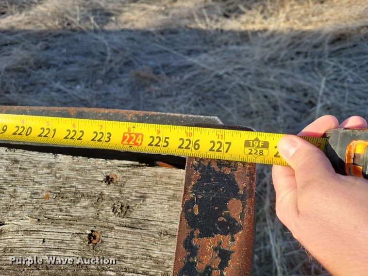 image for item DN3689 2003 Dakota Manufacturing Trail- Eze TE40R24 equipment trailer