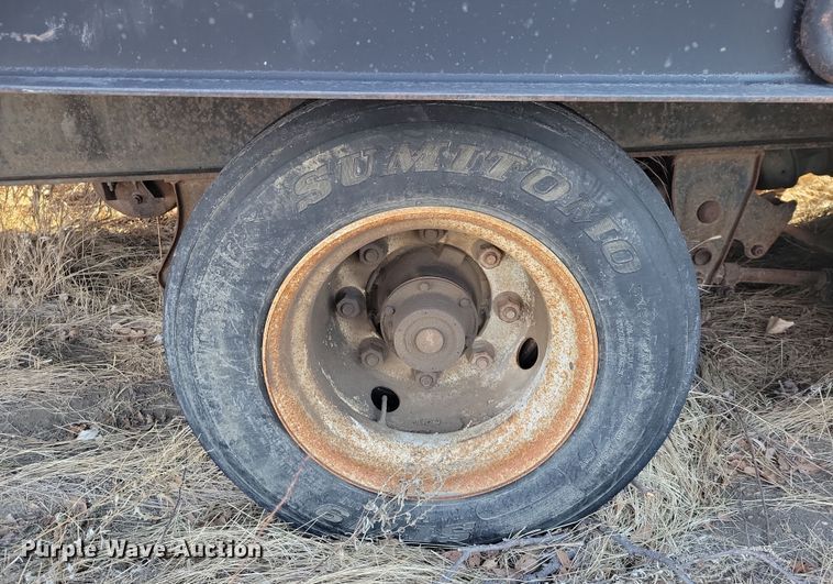 image for item DN3689 2003 Dakota Manufacturing Trail- Eze TE40R24 equipment trailer