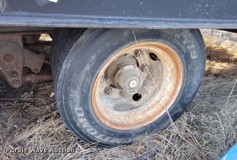 image for item DN3689 2003 Dakota Manufacturing Trail- Eze TE40R24 equipment trailer