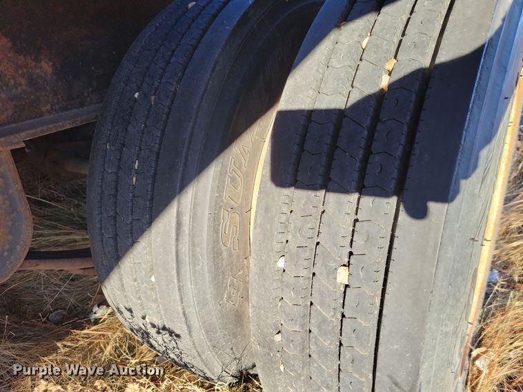 image for item DN3689 2003 Dakota Manufacturing Trail- Eze TE40R24 equipment trailer