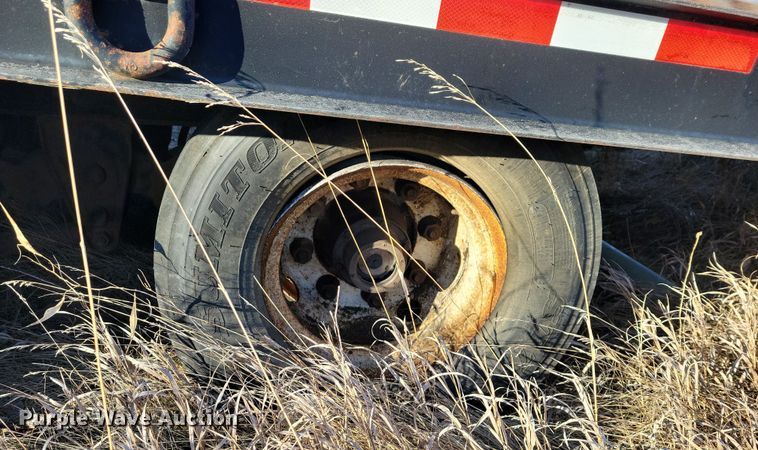 image for item DN3689 2003 Dakota Manufacturing Trail- Eze TE40R24 equipment trailer